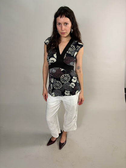 floral 90s tshirt