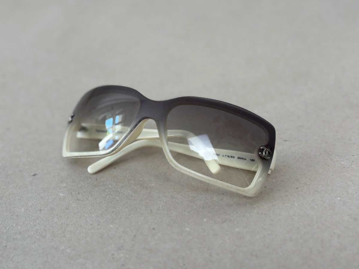 chanel vintage shield sunnies
