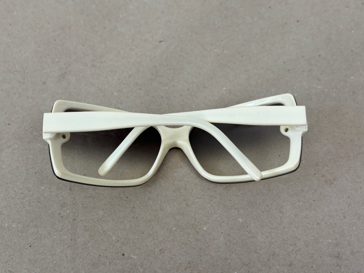 chanel vintage shield sunnies