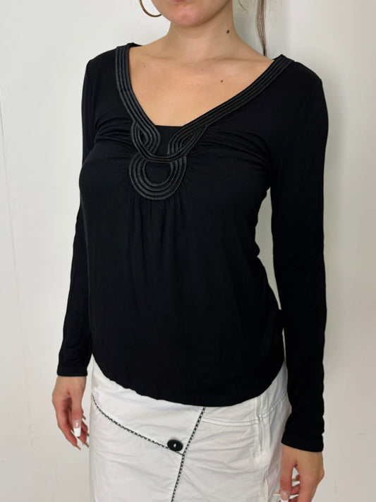 black 90s longsleeve
