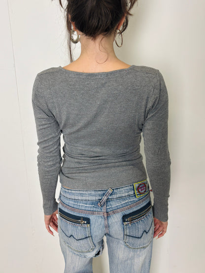 GUESS v-neck sweater